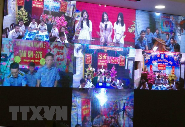 Bo Tu lenh Vung 2 Hai quan chuc Tet cac don vi truc tren bien hinh anh 1