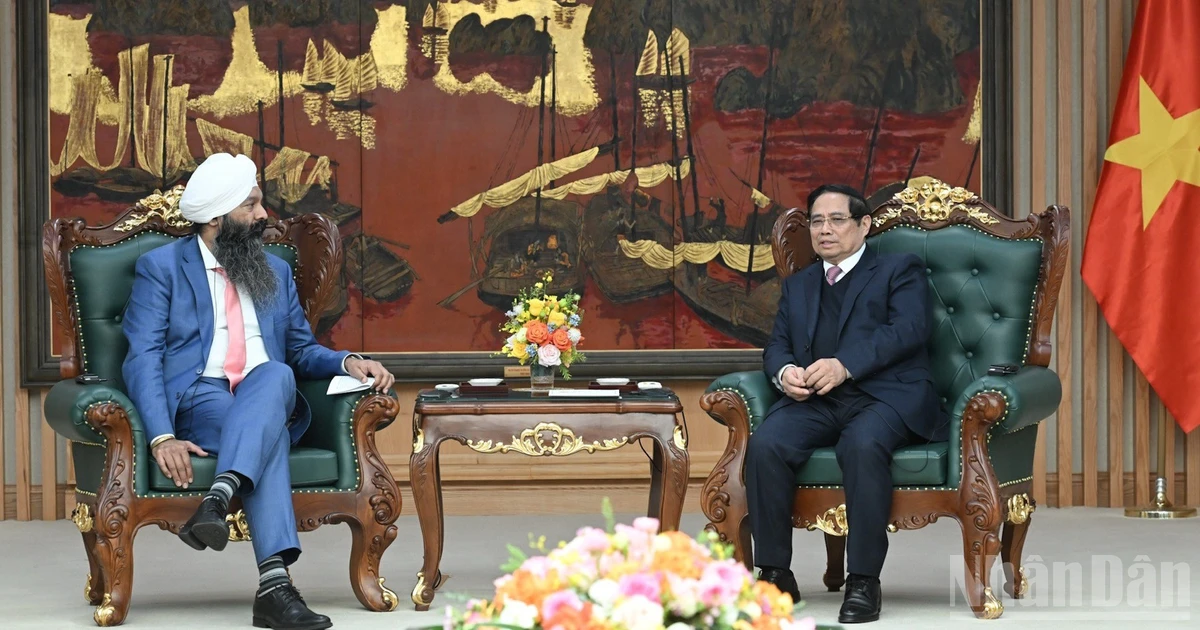 Tiếp tục thúc đẩy phát triển và mở rộng quan hệ hợp tác kinh tế-thương mại Việt Nam-Canada