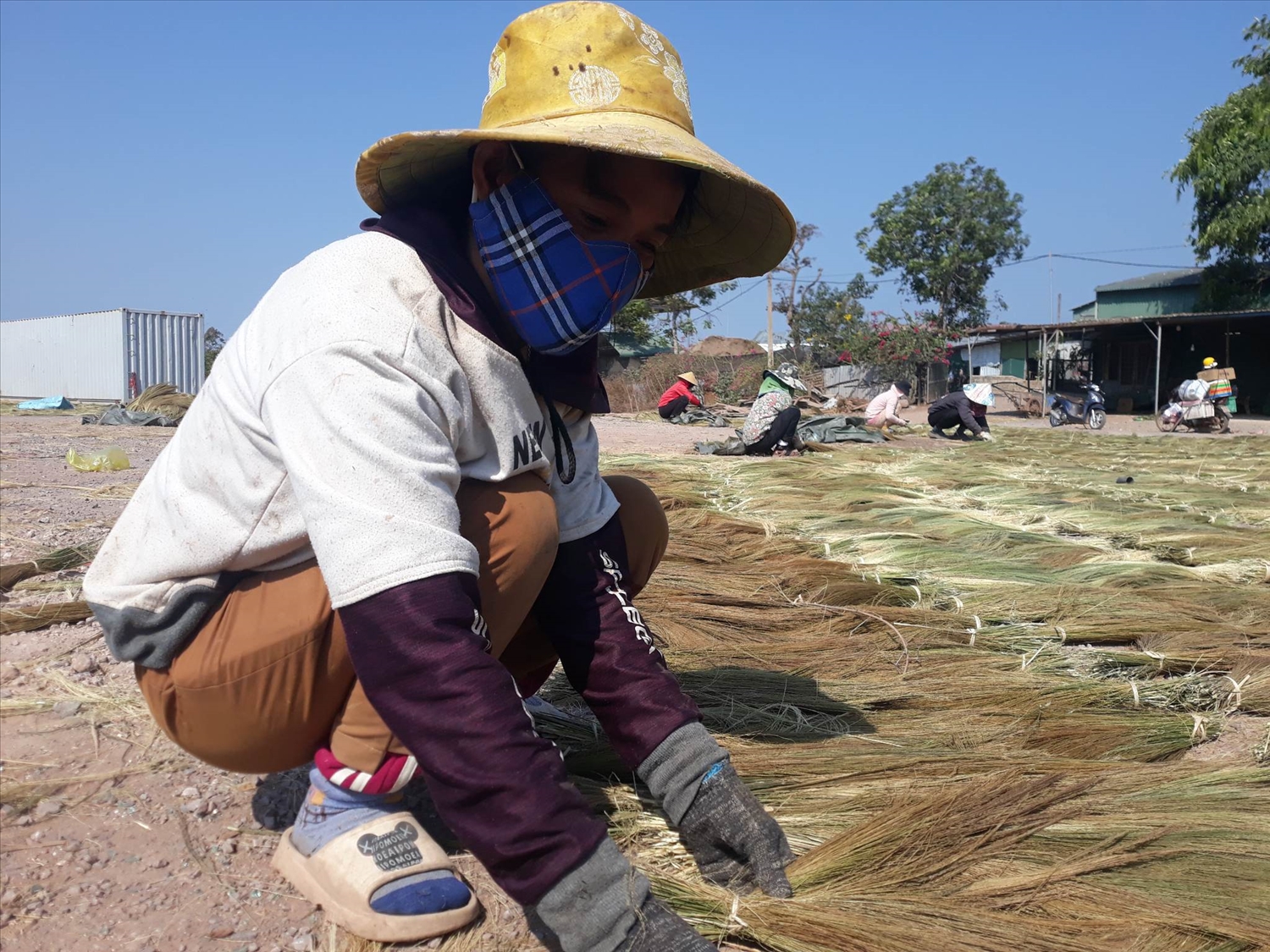 Đồng bào các DTTS ở Quảng Trị - Đi theo mùa Đót rừng 1