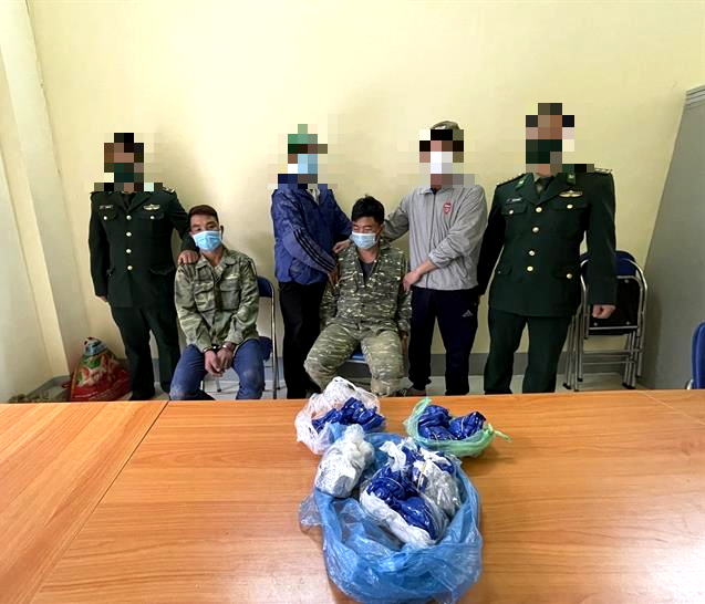 Thu giữ 9.000 viên ma túy tổng hợp, 250 gram heroin, 55kg pháo lậu tại khu vực biên giới