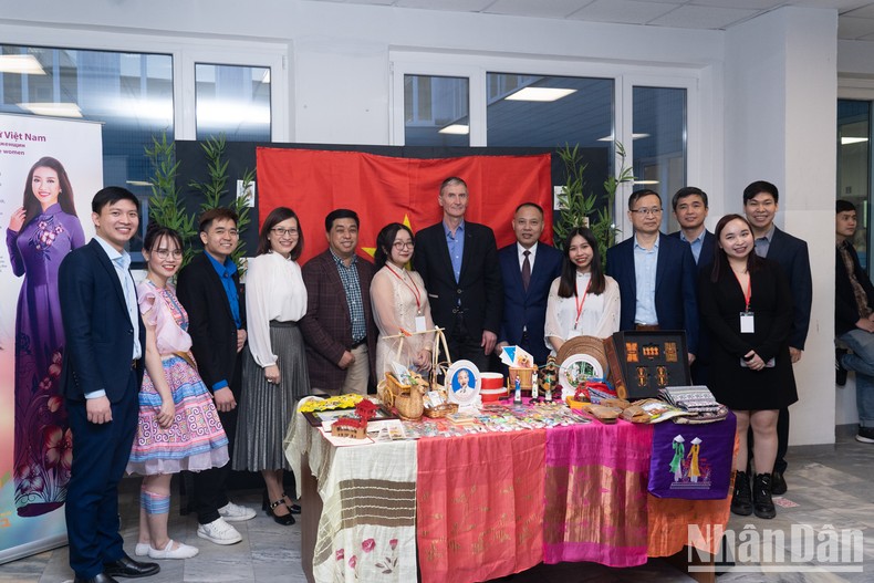 Giai điệu Việt Nam trong lòng nước Nga ảnh 1