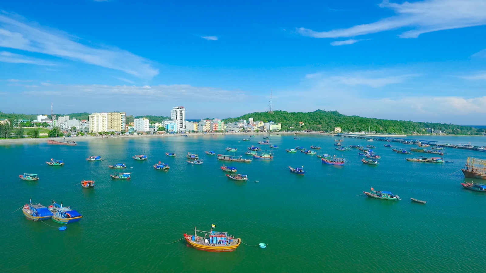 Quan tâm, đầu tư các khu neo đậu, tránh trú bão cho tàu thuyền