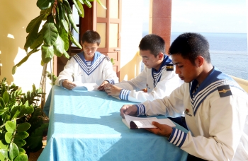 Nét đẹp văn hóa đọc ở Trường Sa