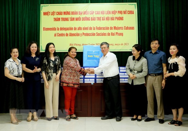 Doan dai bieu cap cao Hoi Lien hiep Phu nu Cuba tham Hai Phong hinh anh 1