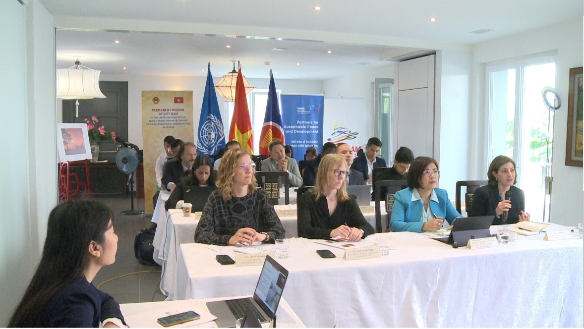 Phái đoàn Việt Nam tại Geneva tổ chức Hội thảo Chuyển đổi xanh để phát triển bền vững