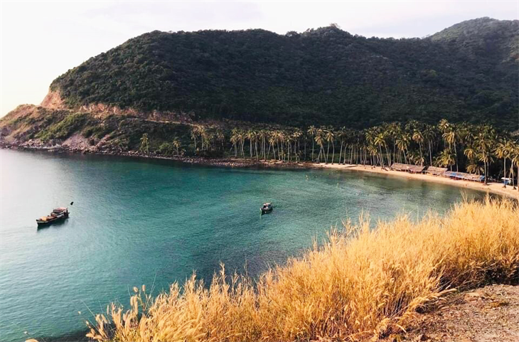 Phát triển bền vững kinh tế biển gắn với bảo đảm an ninh, quốc phòng trong tình hình mới