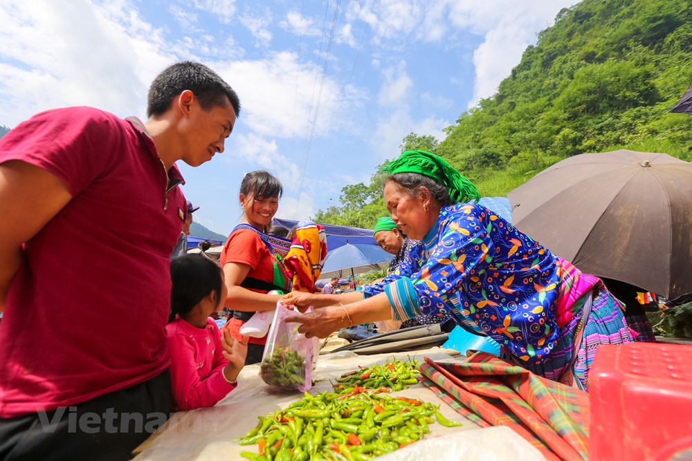 Tham cho phien Can Cau, net van hoa nguyen so con sot lai tai Lao Cai hinh anh 5