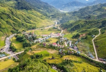 sac mau duoi chan nui ngoc linh