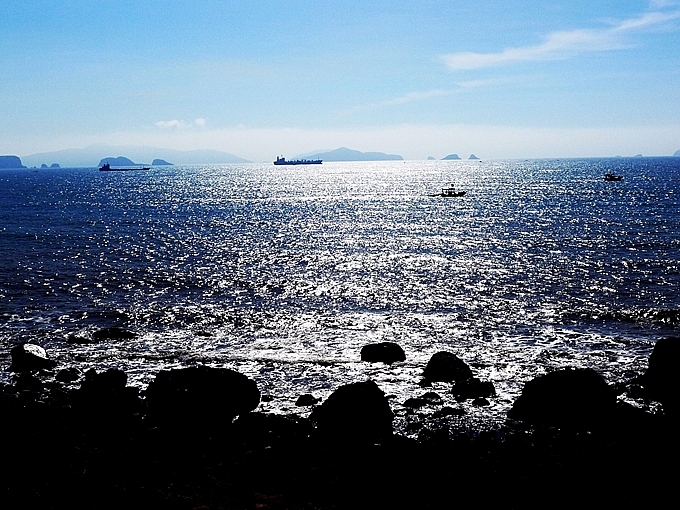 Vẻ đẹp hoang sơ, yên bình của Bãi Đông Vẻ đẹp hoang sơ, yên bình của Bãi Đông