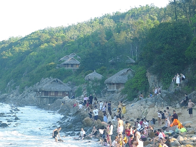Vẻ đẹp hoang sơ, yên bình của Bãi Đông Vẻ đẹp hoang sơ, yên bình của Bãi Đông