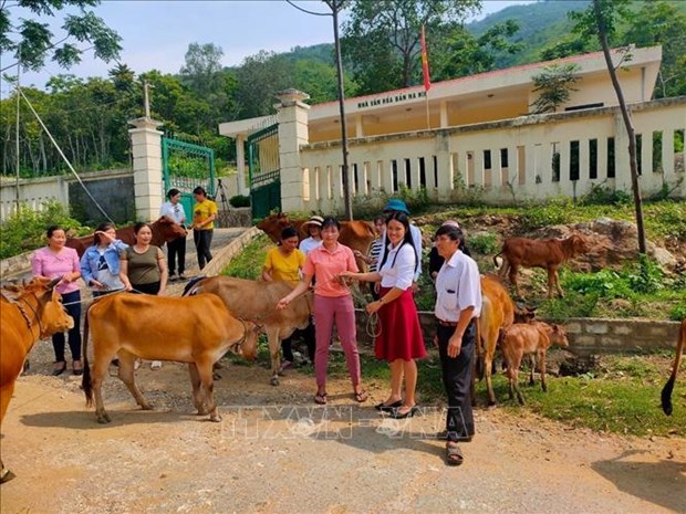 Giup phu nu xa bien gioi Muong Chanh nang cao thu nhap, on dinh cuoc song hinh anh 3