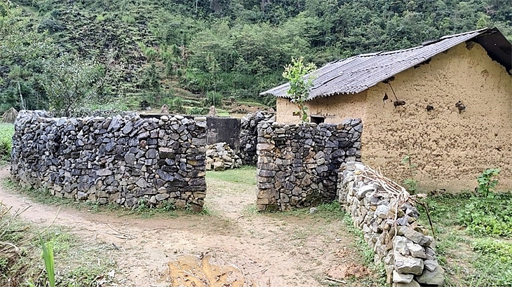 Cận cảnh bờ rào đá - nét kiến trúc độc đáo của người Mông ở Hà Giang Hà Giang: Nét kiến trúc độc đáo của bờ rào đá dân tộc Mông