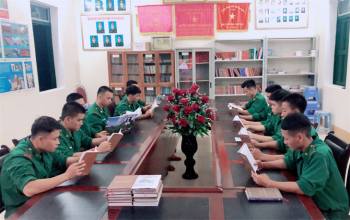 Gieo “hạt giống đỏ” trên biên giới
