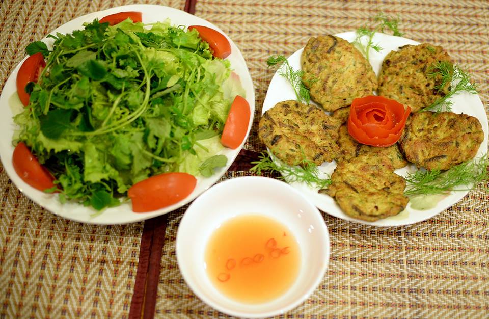 Chả rươi được coi là một đặc sản “của hiếm” của Hà Nội