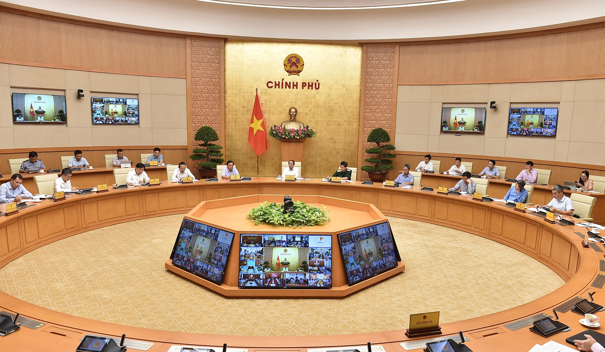 Mở đợt cao điểm kiểm tra, xử lý nghiêm mọi vi phạm khai thác IUU - Ảnh 3.