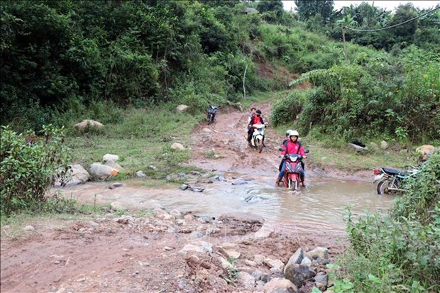 Nhung co giao bam truong, bam lop o xa vung cao Muong Lan hinh anh 3