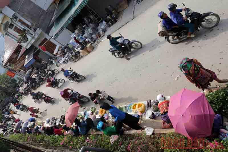 Lôi cuốn Chợ phiên Cốc Pài -2