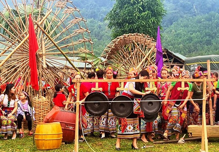 Độc đáo chợ phiên Mường Chon
