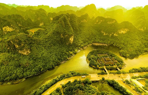Ninh Binh - Ve dep hoang so nhu vien ngoc quy cua thien nhien hinh anh 1
