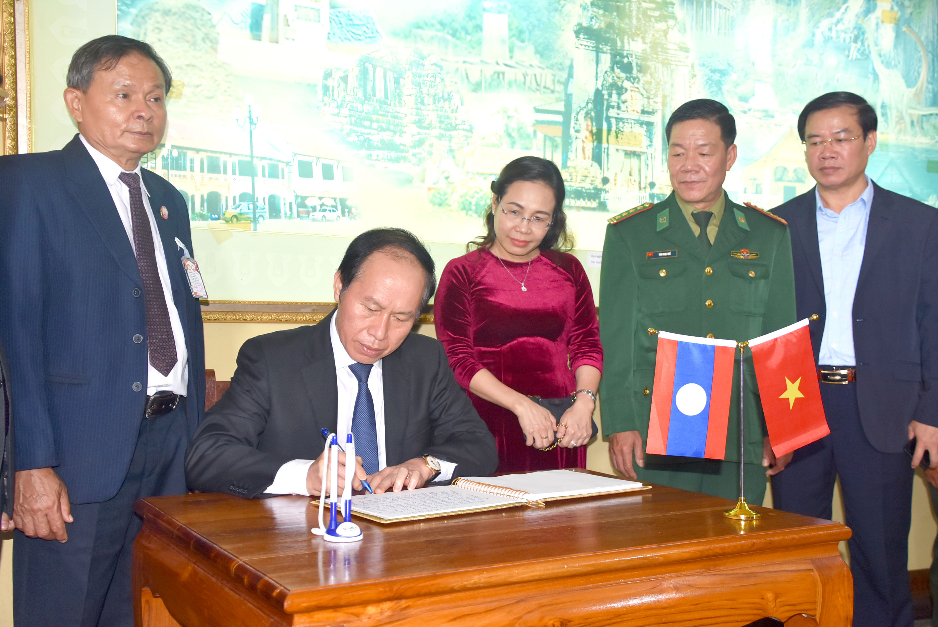 Vun đắp mối quan hệ thủy chung, trong s&amp;amp;#225;ng, đo&amp;amp;#224;n kết đặc biệt Việt Nam - L&amp;amp;#224;o - Ảnh 8