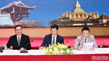 Kim ngạch thương mại Việt Nam-Lào hướng tới mốc 2 tỷ USD