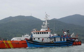 vuot song giu trong dem cuu 11 ngu dan gap nan