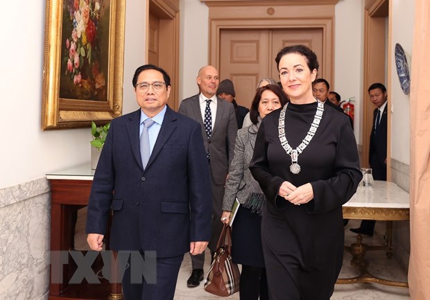 Hinh anh Thu tuong Pham Minh Chinh gap Thi truong thanh pho Amsterdam hinh anh 7