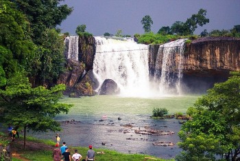 tay nguyen dong vong tu rung nui thac ghenh