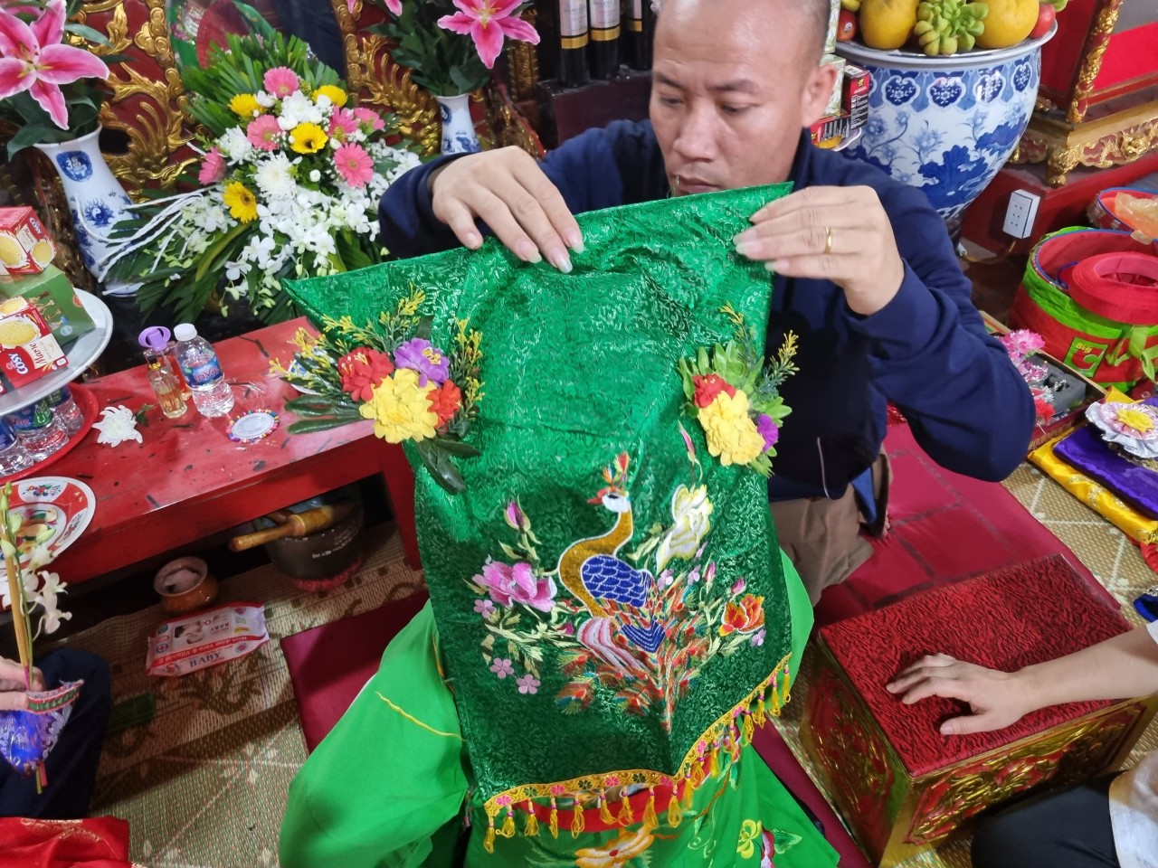 Bài 7: Đặc sắc phục trang trong nghi lễ lên đồng