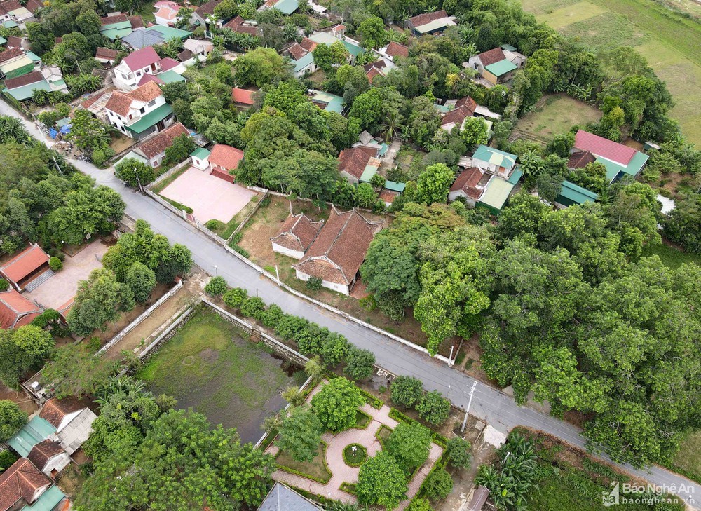 Chiêm ngưỡng nghệ thuật điêu khắc độc đáo đình cổ Trung Cần