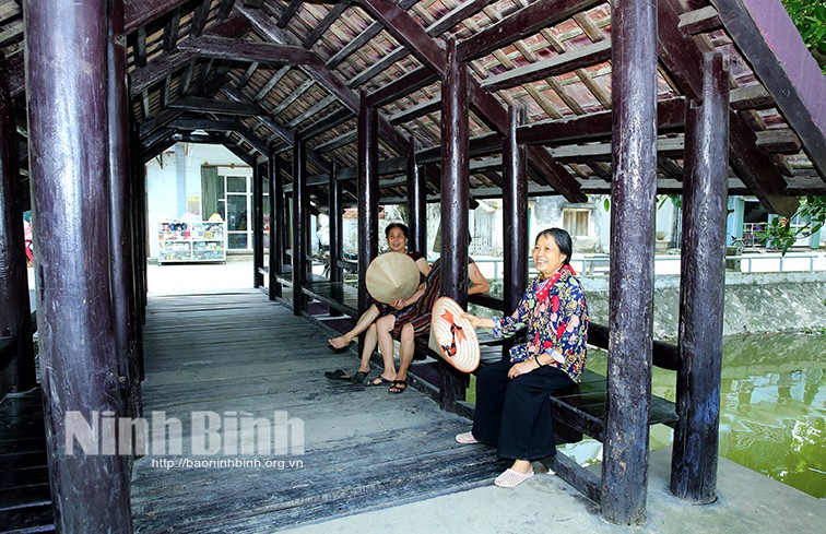 Lưu giữ 