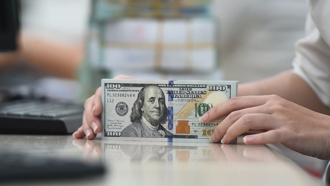 Tỷ giá USD/VND giảm, giá vàng SJC đi ngang