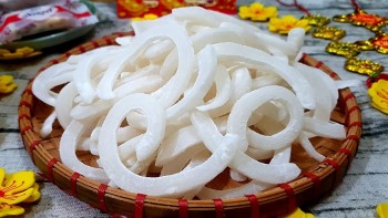 Tết 2024: Hướng dẫn làm mứt dừa non đơn giản bất bại