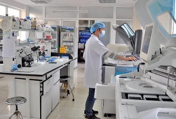 Hà Nội đặt mục tiêu xét nghiệm xong 75.000 người về từ Đà Nẵng trước 20/8