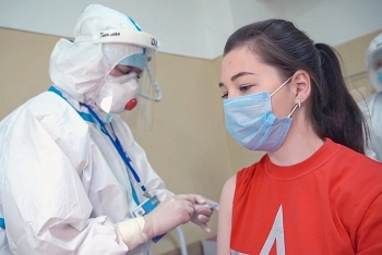 vaccine covid 19 sputnik v cua nga duoc tiem theo quy trinh nhu the nao