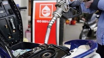 Giá xăng RON95 tăng nhẹ 138 đồng/ lít từ chiều ngày 12/10