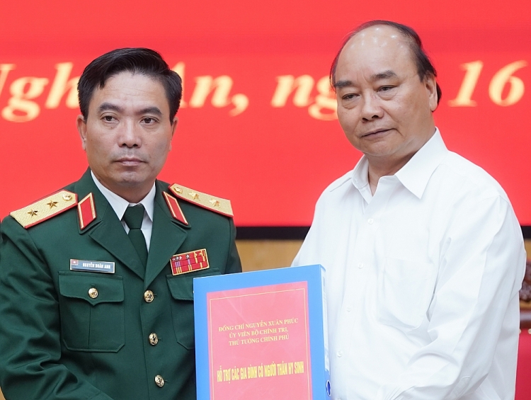 Thủ tướng chia buồn với Quân khu 4