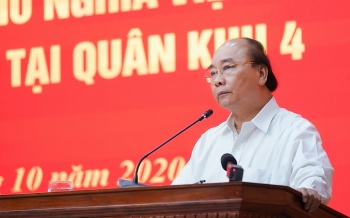 Thủ tướng Nguyễn Xuân Phúc: Đoàn công tác Quân khu 4 dũng cảm hy sinh để cứu dân