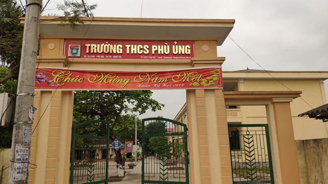 vu nu sinh lop 9 bi lot do danh hoi dong dinh chi hieu truong va giao vien