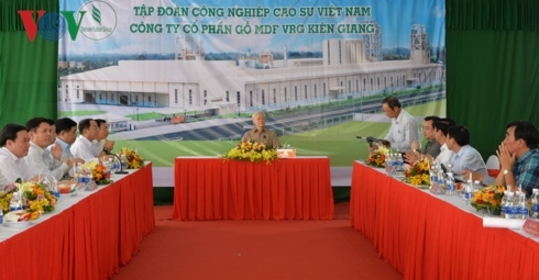 hinh anh tong bi thu chu tich nuoc tham lam viec tai tinh kien giang