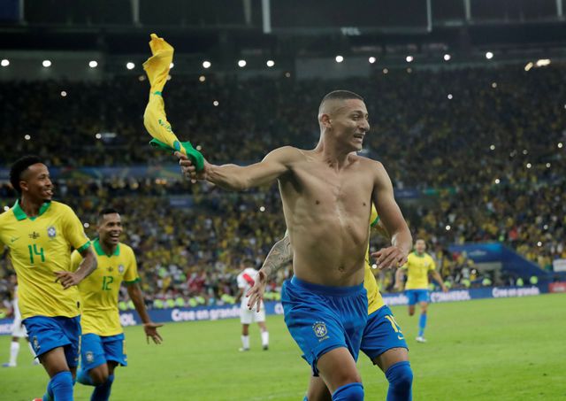 Hạ gục Peru đúng như tuyên bố của Messi, Brazil vô địch Copa America