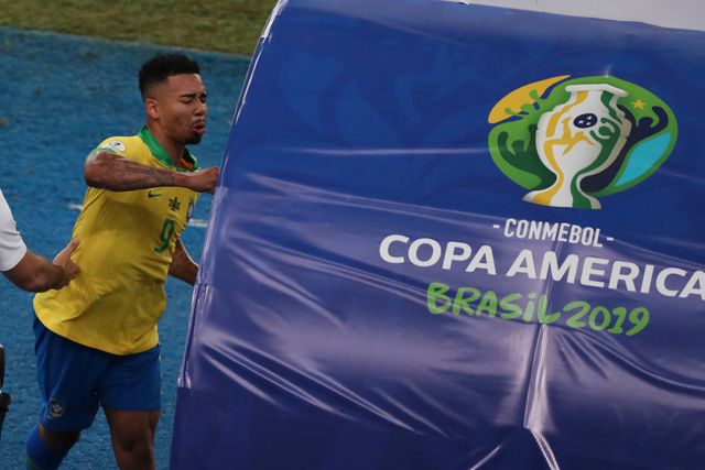 Hạ gục Peru đúng như tuyên bố của Messi, Brazil vô địch Copa America