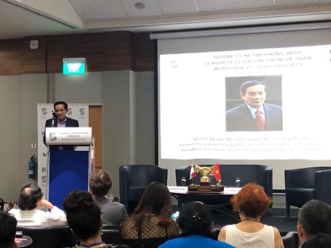 moi nguoi viet khoi nghiep o singapore