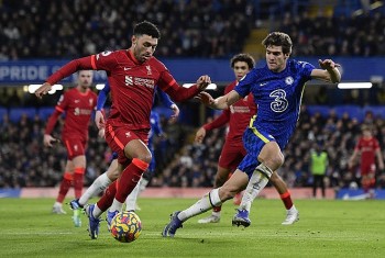 Kovacic lập siêu phẩm, Chelsea cầm hòa Liverpool trên sân nhà