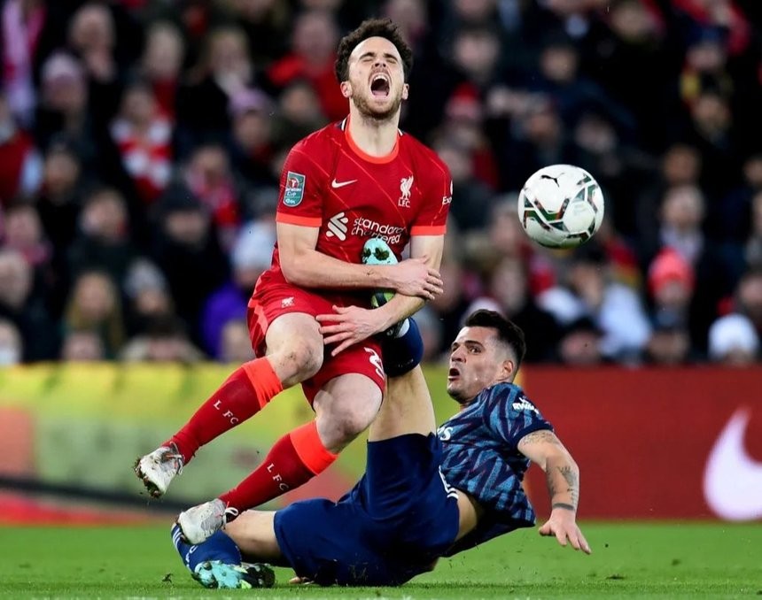 Chơi thiếu người, Arsenal xuất sắc cầm hòa Liverpool trên sân Anfield