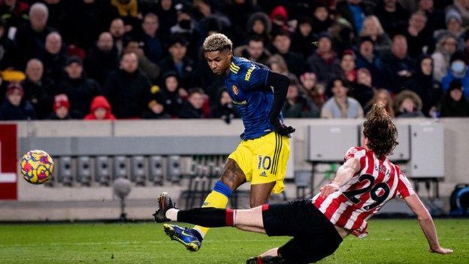 Dàn sao trẻ ghi bàn, MU giành chiến thắng trước Brentford