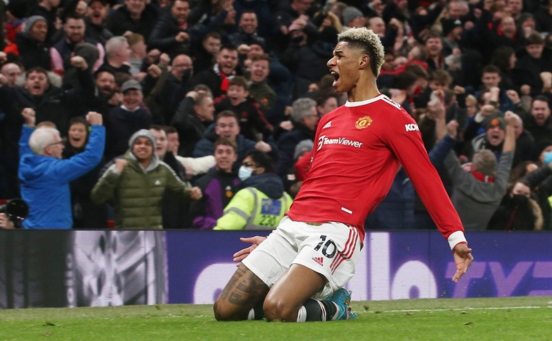 Rashford ghi bàn phút bù giờ giúp MU trở lại Top 4 Ngoại hạng Anh