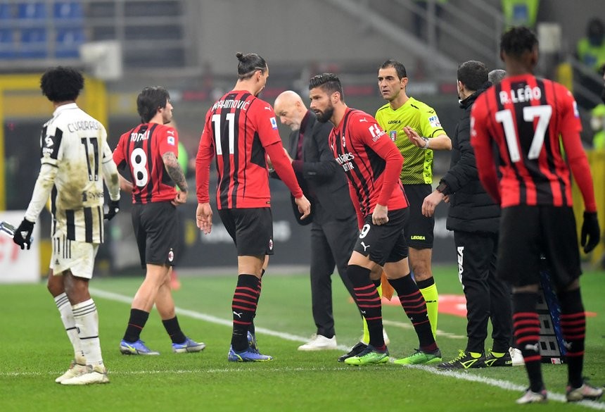 Ibrahimovic rời sân sớm, AC Milan hòa Juventus trên sân San Siro