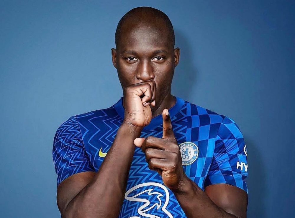 Lukaku trở lại Chelsea với mức phí kỉ lục