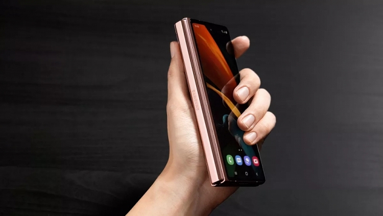samsung galaxy z fold 2 uu va nhuoc diem 1